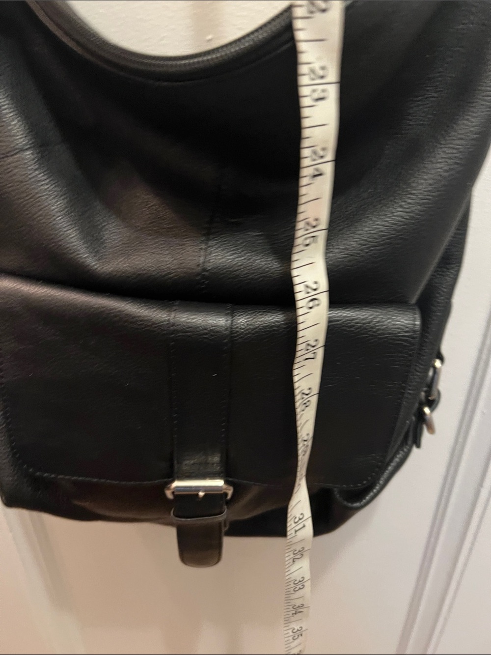 Tano Black Leather Hobo Shoulder Bag - Picture 8 of 9